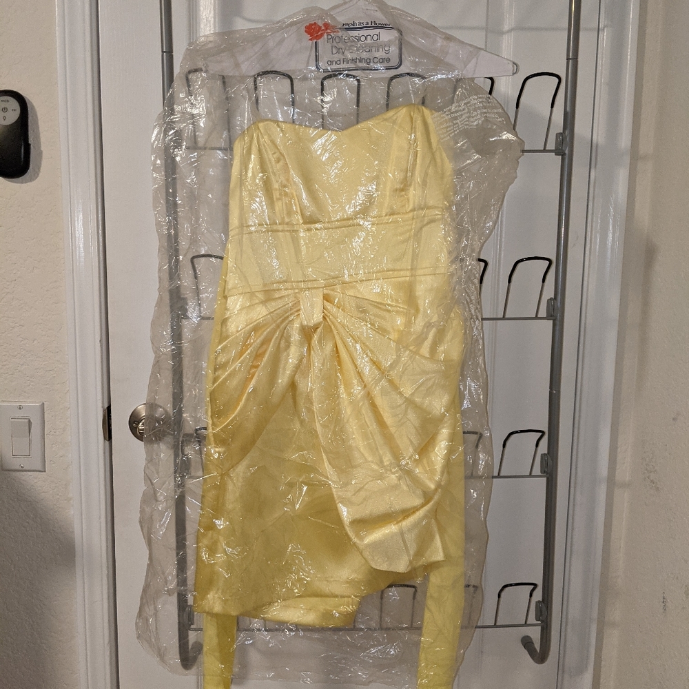 Yellow Windsor Dress - Never Worn - No Tags